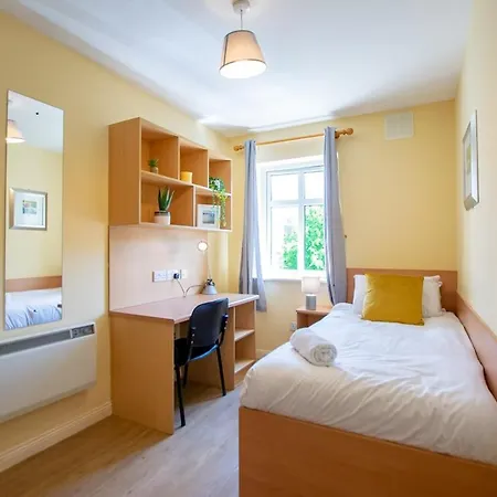 Spacious 5 Bedroom House