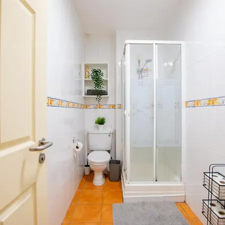 Dom wakacyjny Spacious 5 Bedroom House